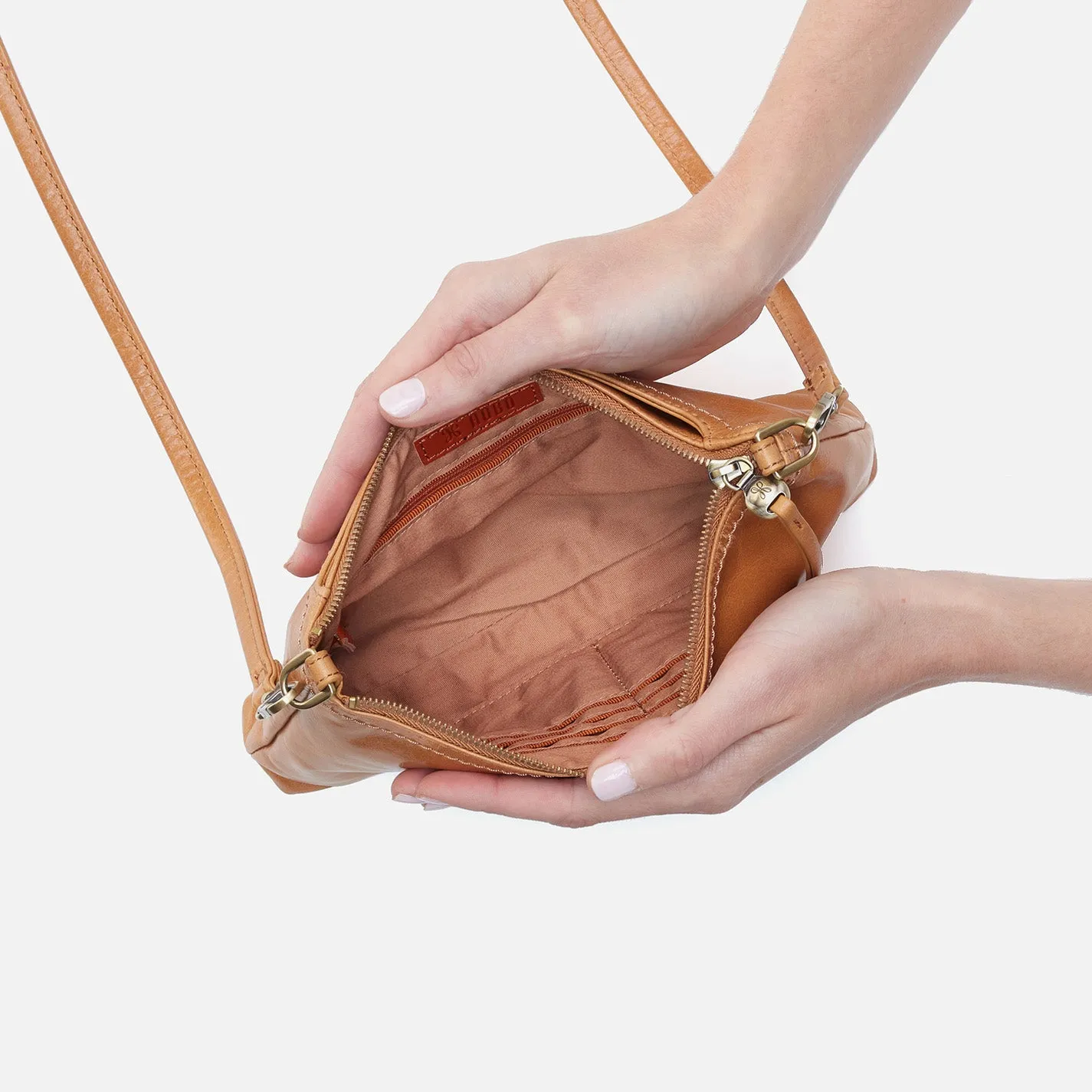 Darcy Crossbody In Polished Leather - Natural