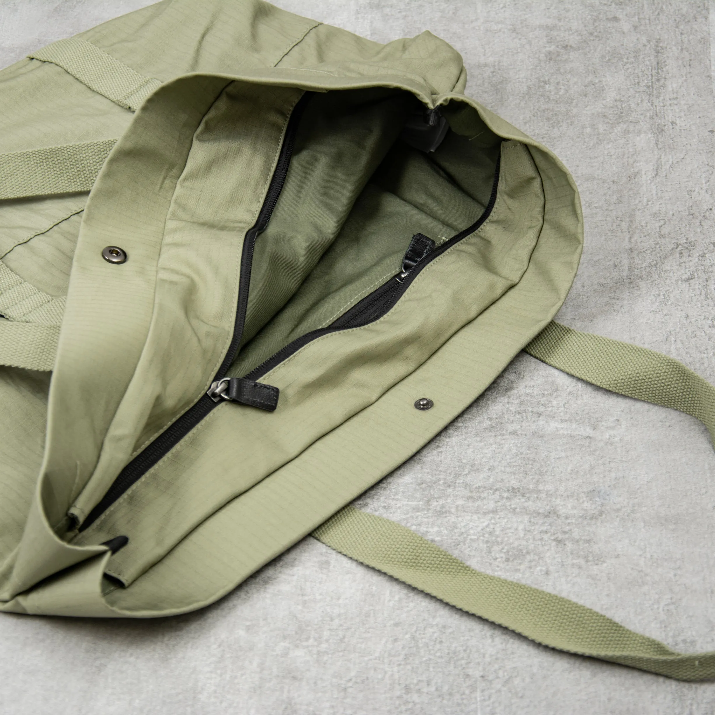 Deus Shop Cordura Tote - Oil Green