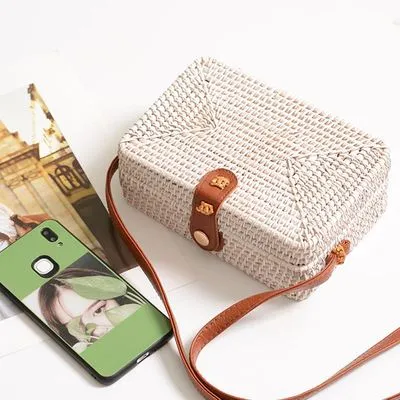 Women Hollow Woven Rattan Round Straw Shoulder Bag